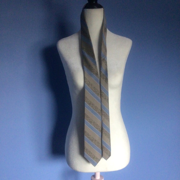 Vintage Christian Dior Tie - Picture 5 of 9
